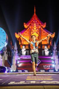 BIB: 100
                            <button type="button" onclick="openModal(22643773)" class="btn btn-primary btn-sm float-right btn-popup" data-toggle="modal" data-target=".modal-high-quality">
                        <i class="fas fa-shopping-cart"></i> Add to Cart
                    </button>
                                            <button type="button" onclick="isThisMe(22643773, true)" class="btn btn-success btn-sm float-right btn-popup btn-isme hidden" data-toggle="tooltip" data-placement="bottom" title="นี่คือรูปของคุณใช่ไหม คลิกที่นี่เพื่อเอาเข้าอัลบั้ม">
                        <i class="fas fa-plus"></i> Add to album
                    </button>
                    <button type="button" onclick="isThisMe(22643773, false)" class="btn btn-warning btn-sm float-right btn-popup btn-isnotme hidden">
                        <i class="fas fa-ban"></i> Remove from album
                    </button>